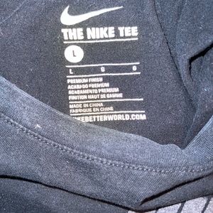 Black Nike shirt! Price negotiable!